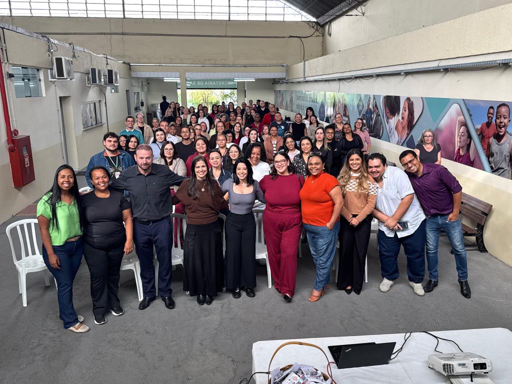200 profissionais participam de capacitação sobre saúde mental na enfermagem promovida pela Secretaria de Saúde