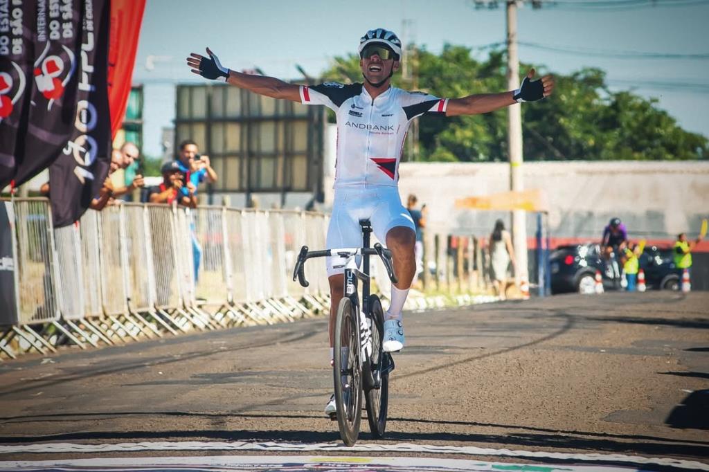 Ciclista de Pinda conquista vice-campeonato na Volta Ciclística Internacional de SP