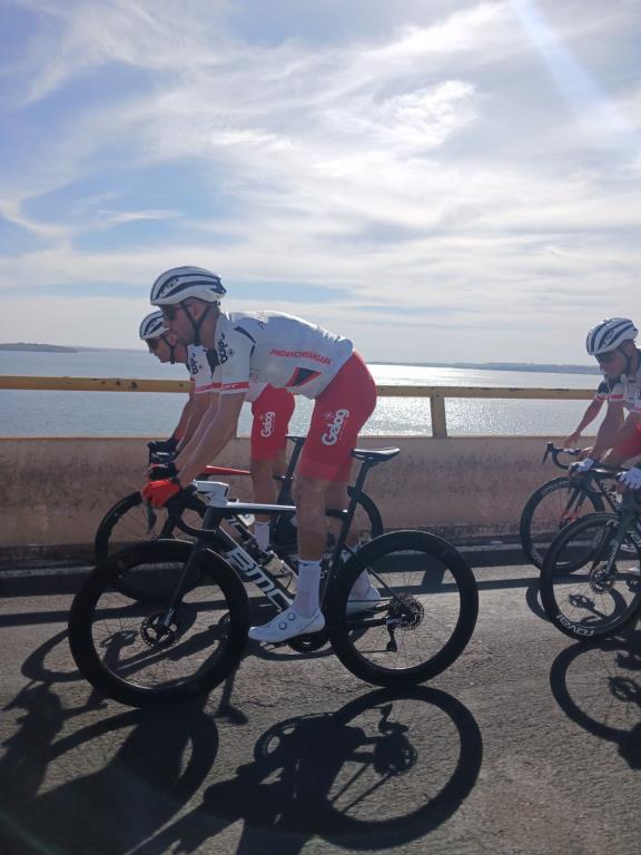 Equipe de Pindamonhangaba disputa Volta Ciclística Internacional de São Paulo