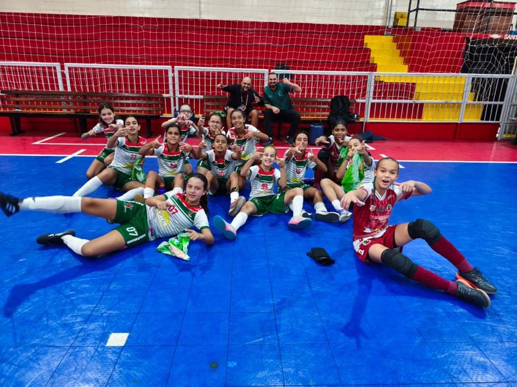Guerreiras de Pinda goleiam em casa e mantêm sequência positiva no futsal feminino