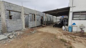 Prefeitura inicia concretagem de vigas e pilares do novo laboratório, que vai atender até 8 mil pessoas