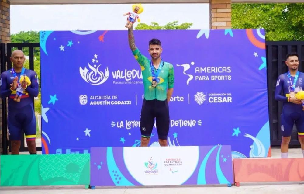 Lauro Chaman conquista dois ouros para pindamonhangaba em Valledupar 2026