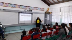 Secretaria de Captação de Recursos promove palestra sobre ODS 16 na Escola Municipal Gilda Piorini Molica
