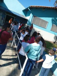 Alunos da Escola Francisco de Assis César promovem ação ambiental em Moreira César