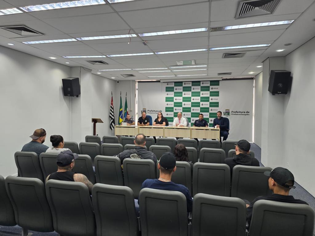 Prefeitura reforça diálogo com comerciantes do Centro Comercial 10 de Julho