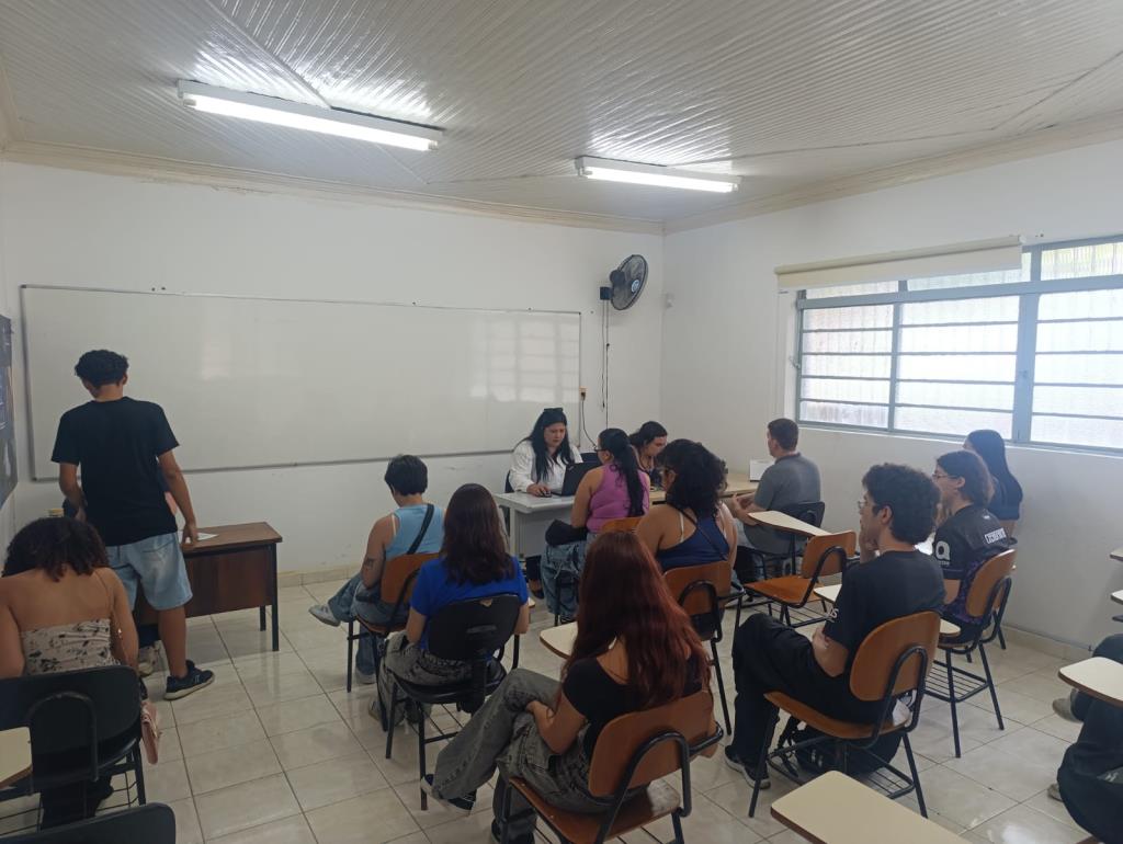 Conecta Jovem atende e cadastra 30 jovens em Pinda
