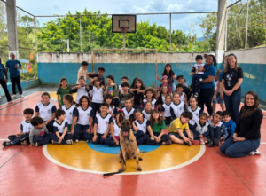 Canil da GCM aproxima crianças do trabalho da segurança pública em escola municipal