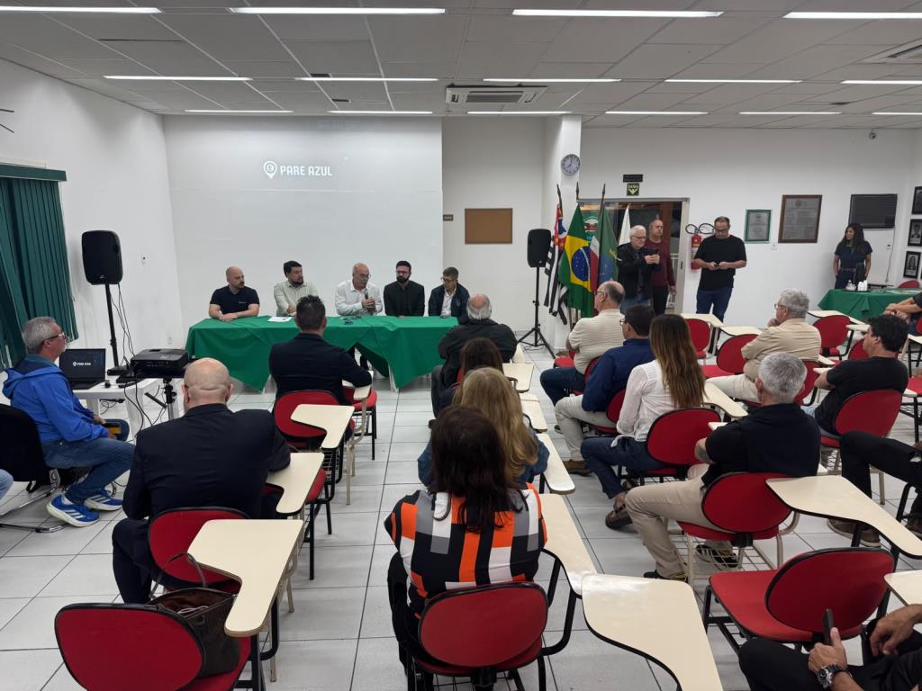 Pinda assina contrato da Área Azul Inteligente; sistema terá período de adaptação para motoristas